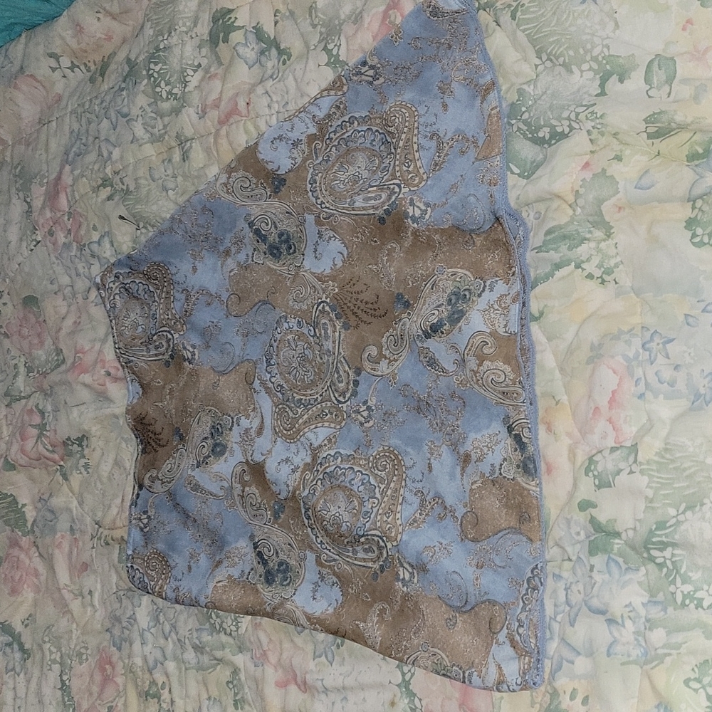 Old navy size 10 polyester blue and brown skirt